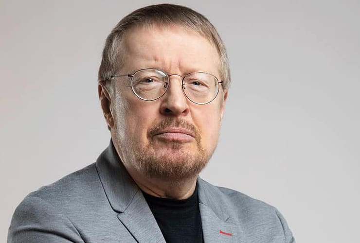 Почему Елагин дурак